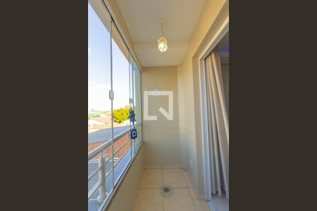 Apartamento para alugar com 63m², 2 quartos e 1 vaga Apartamento para alugar com 63m², 2 quartos e 1 vagaSacada da sala