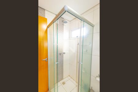 Apartamento para alugar com 63m², 2 quartos e 1 vaga Apartamento para alugar com 63m², 2 quartos e 1 vagaDetalhe do banheiro