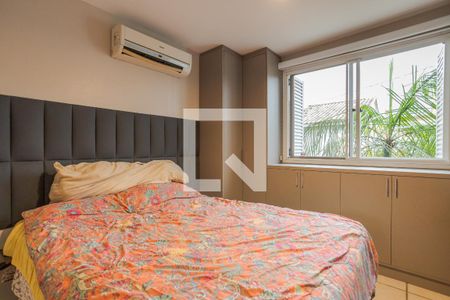 Suíte de casa à venda com 3 quartos, 80m² em Jardim Itu, Porto Alegre