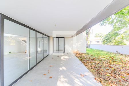 Varanda de casa de condomínio à venda com 4 quartos, 719m² em Jardim Cordeiro, São Paulo