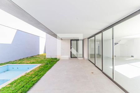 Casa de condomínio à venda com 712m², 4 quartos e 4 vagasVaranda