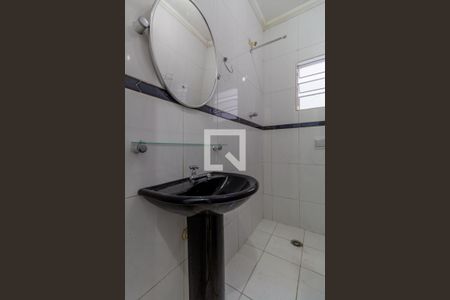 Casa para alugar com 44m², 1 quarto e sem vaga Casa para alugar com 44m², 1 quarto e sem vagaBanheiro