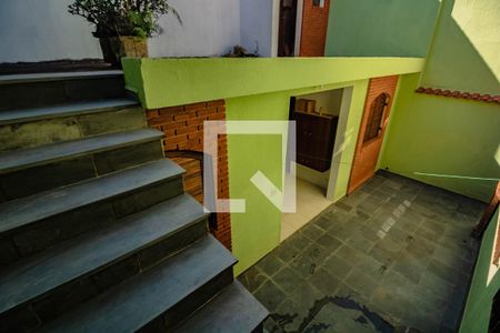 Casa à venda com 266m², 3 quartos e 3 vagasEscada