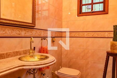 Casa à venda com 266m², 3 quartos e 3 vagasBanheiro