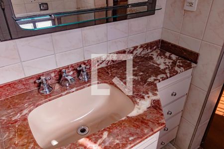 Casa à venda com 266m², 3 quartos e 3 vagasBanheiro