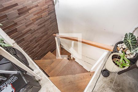 Apartamento à venda com 105m², 2 quartos e 1 vagaEscada