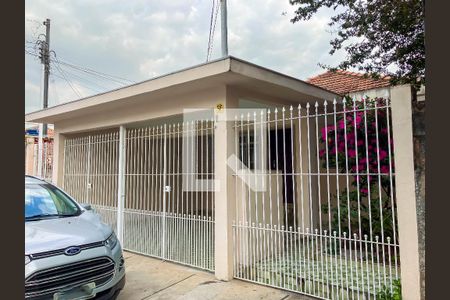 Casa à venda com 400m², 5 quartos e 2 vagas Casa à venda com 400m², 5 quartos e 2 vagasFachada