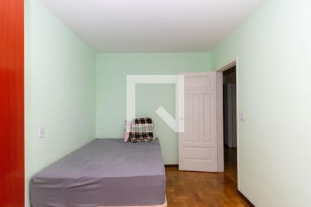 Casa à venda com 400m², 5 quartos e 2 vagas Casa à venda com 400m², 5 quartos e 2 vagasQuarto 3