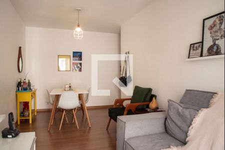 Apartamento à venda com 67m², 2 quartos e 1 vagaSala