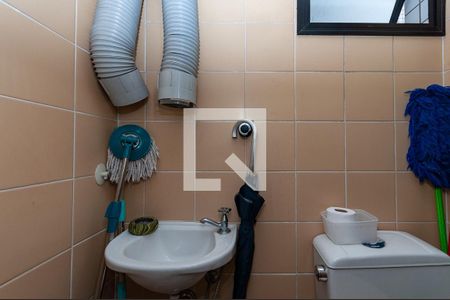 Apartamento à venda com 157m², 3 quartos e 3 vagas Apartamento à venda com 157m², 3 quartos e 3 vagasBanheiro de Serviço