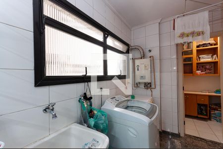 Apartamento à venda com 157m², 3 quartos e 3 vagas Apartamento à venda com 157m², 3 quartos e 3 vagasÁrea de Serviço