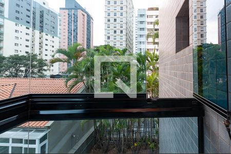 Apartamento à venda com 157m², 3 quartos e 3 vagas Apartamento à venda com 157m², 3 quartos e 3 vagasVaranda Quarto 2 Suíte