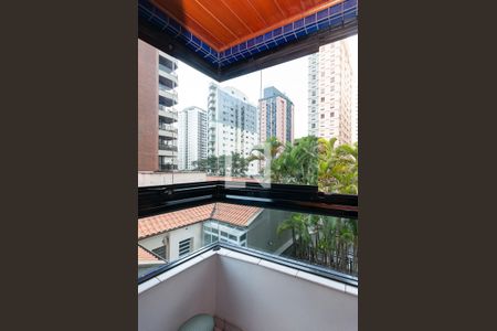 Apartamento à venda com 157m², 3 quartos e 3 vagas Apartamento à venda com 157m², 3 quartos e 3 vagasVaranda Quarto 2 Suíte