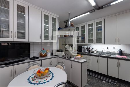 Cozinha de apartamento à venda com 3 quartos, 157m² em Perdizes, São Paulo