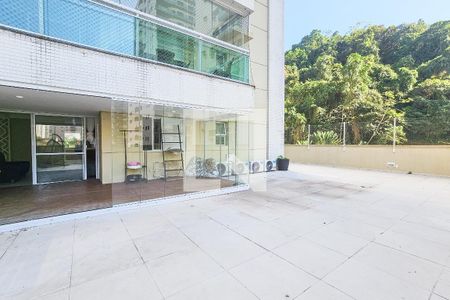 Apartamento para alugar com 215m², 3 quartos e 2 vagasVaranda