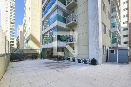 Apartamento para alugar com 215m², 3 quartos e 2 vagasVaranda