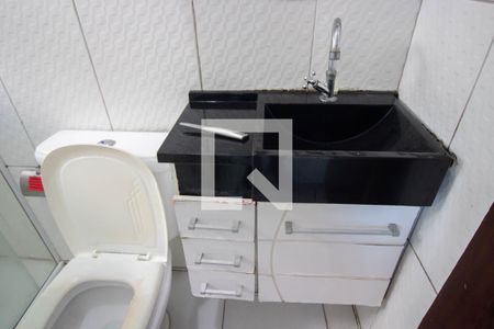 Casa para alugar com 46m², 2 quartos e sem vaga Casa para alugar com 46m², 2 quartos e sem vagaBanheiro