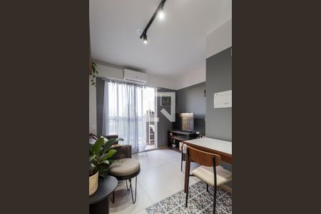 Studio para alugar com 27m², 1 quarto e sem vaga Studio para alugar com 27m², 1 quarto e sem vagaSala
