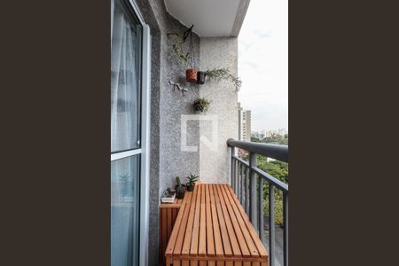 Studio para alugar com 27m², 1 quarto e sem vaga Studio para alugar com 27m², 1 quarto e sem vagaVaranda