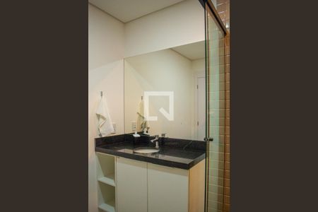 Banheiro de kitnet/studio para alugar com 1 quarto, 35m² em Centro Histórico, Porto Alegre