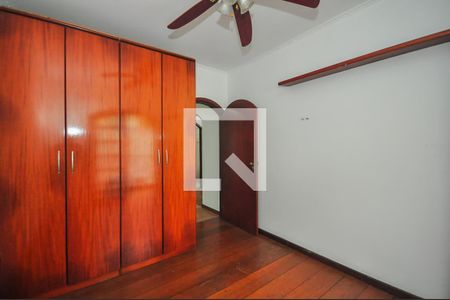 Casa à venda com 350m², 3 quartos e 6 vagasQuarto