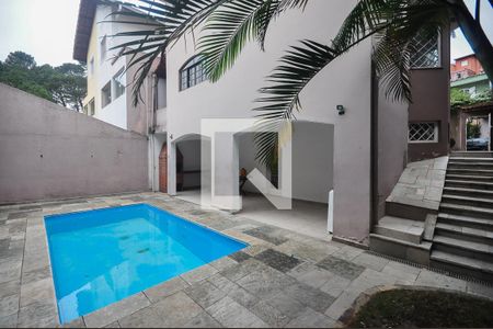 Casa à venda com 350m², 3 quartos e 6 vagasPiscina