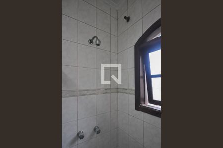 Casa à venda com 350m², 3 quartos e 6 vagasBanheiro da Suíte 1