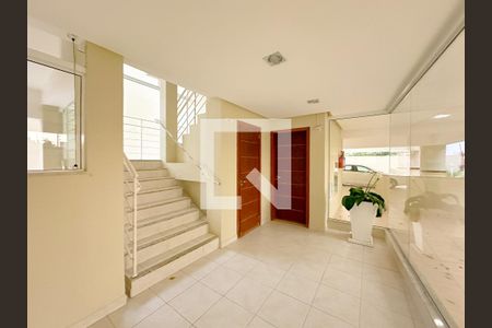 Apartamento para alugar com 75m², 2 quartos e 1 vagaHall de entrada