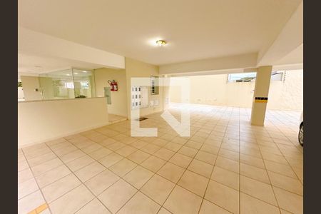 Garagem de apartamento para alugar com 2 quartos, 75m² em Canasvieiras, Florianópolis
