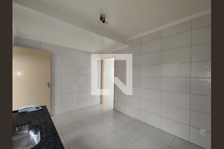 Cozinha de casa para alugar com 2 quartos, 64m² em Vila Romanópolis, Ferraz de Vasconcelos