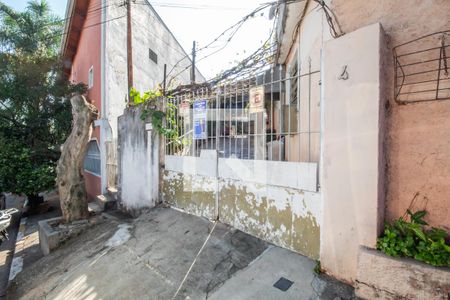 Casa à venda com 280m², 5 quartos e 3 vagas Casa à venda com 280m², 5 quartos e 3 vagasFachada