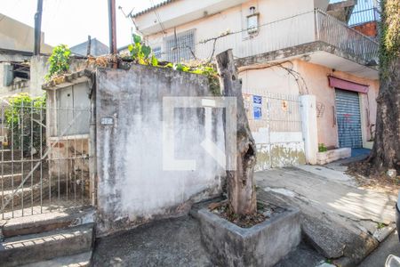 Casa à venda com 280m², 5 quartos e 3 vagas Casa à venda com 280m², 5 quartos e 3 vagasFachada