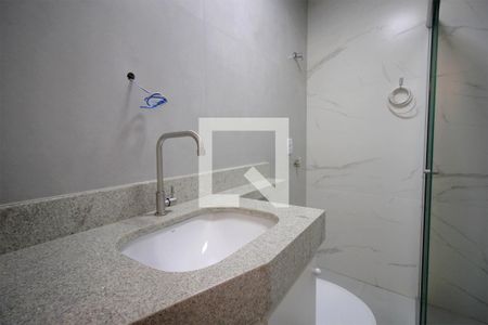 Banheiro de apartamento para alugar com 1 quarto, 20m² em Santo Agostinho, Belo Horizonte