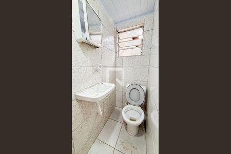 Banheiro de casa para alugar com 1 quarto, 75m² em Vila Palmares, São Caetano do Sul