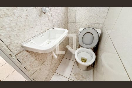 Casa para alugar com 75m², 1 quarto e 1 vaga Casa para alugar com 75m², 1 quarto e 1 vagaBanheiro