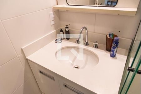 Banheiro de apartamento para alugar com 1 quarto, 27m² em Vila Mariana, São Paulo