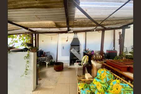 Casa à venda com 99m², 2 quartos e 3 vagasChurrasqueira