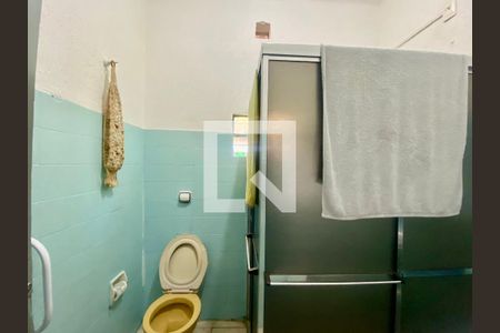 Casa à venda com 99m², 2 quartos e 3 vagasBanheiro