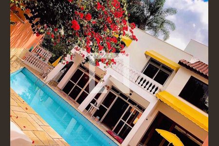 Casa à venda com 6 quartos, 379m² em Bosque da Saúde, São Paulo