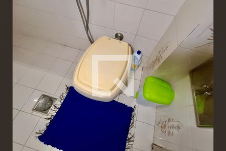 Apartamento à venda com 100m², 3 quartos e sem vagaBanheiro social