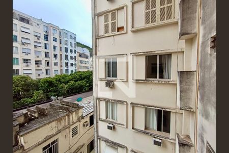 Apartamento à venda com 100m², 3 quartos e sem vagaQuarto serviço vista