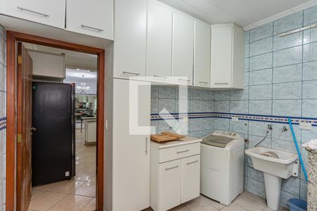 Casa à venda com 168m², 3 quartos e 4 vagasÁrea de Serviço