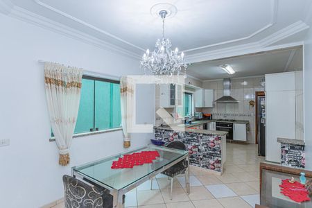 Casa à venda com 168m², 3 quartos e 4 vagasCopa e cozinha