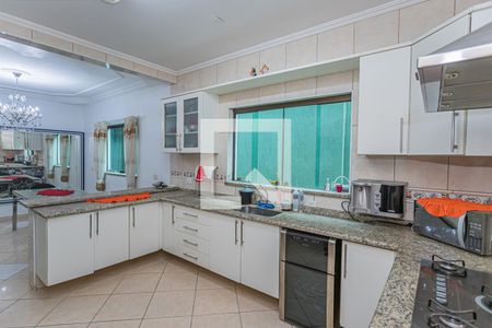 Casa à venda com 168m², 3 quartos e 4 vagasCopa e cozinha