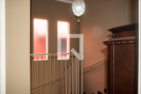 Corredor do 2° piso de casa de condomínio para alugar com 3 quartos, 225m² em Planalto Paulista, São Paulo