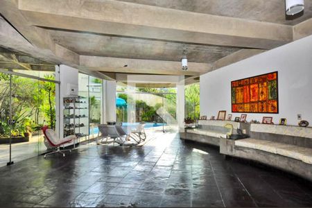 Sala de Estar de casa à venda com 4 quartos, 800m² em Sumaré, São Paulo