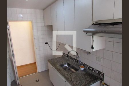 Apartamento à venda com 75m², 2 quartos e 2 vagasCozinha - Armários