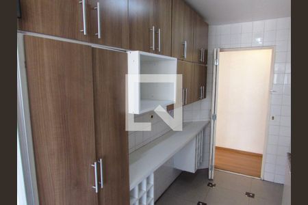 Apartamento à venda com 75m², 2 quartos e 2 vagasCozinha - Armários