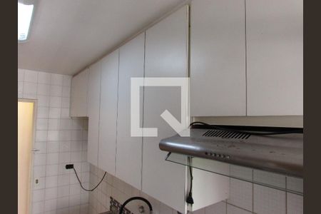 Apartamento à venda com 75m², 2 quartos e 2 vagasCozinha - Armários