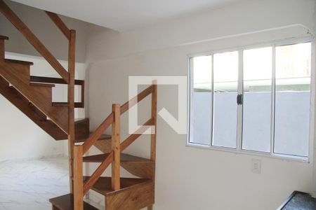 Sala e Cozinha integrada  de casa para alugar com 2 quartos, 80m² em Parque Continental I, Guarulhos